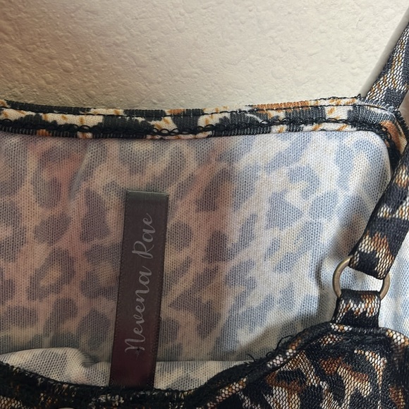 Leopard Print Ruched Dress - Picture 6 of 7